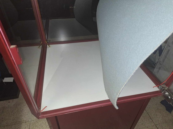 Image 1 of Vitrine lumineuse vintage en très bon état !