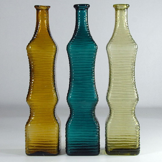 Image 1 of Ensemble de 3 bouteilles en verre vintage, Italie 1960