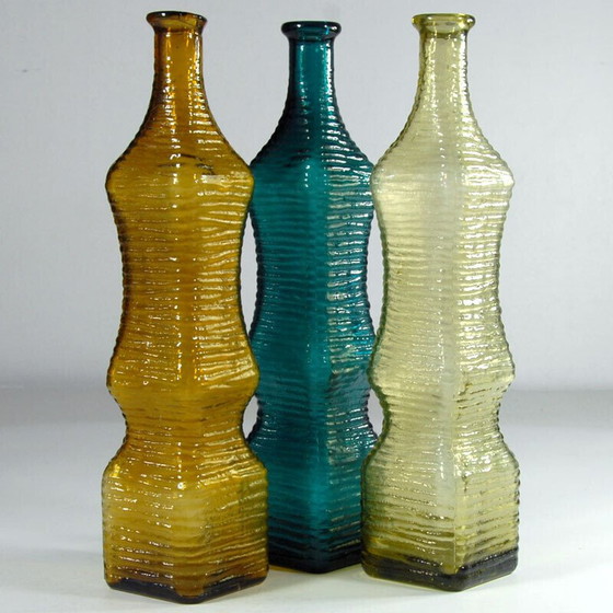 Image 1 of Ensemble de 3 bouteilles en verre vintage, Italie 1960
