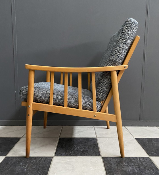 Image 1 of Chaise à bras en bois et tissu 1960S