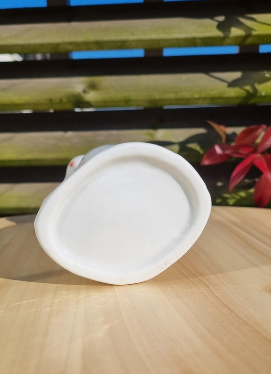 Image 1 of Vase en porcelaine blanche en forme de robe Kimono Set of 2