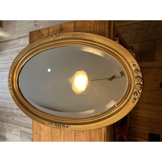 Image 1 of Miroir ovale vintage dans un cadre en bois doré