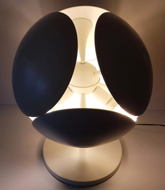 Image 1 of Lampe de table design des années 80