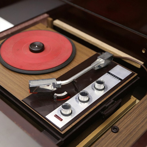 Image 1 of Paire d'armoires vintage avec bar et platine stéréo, années 1960