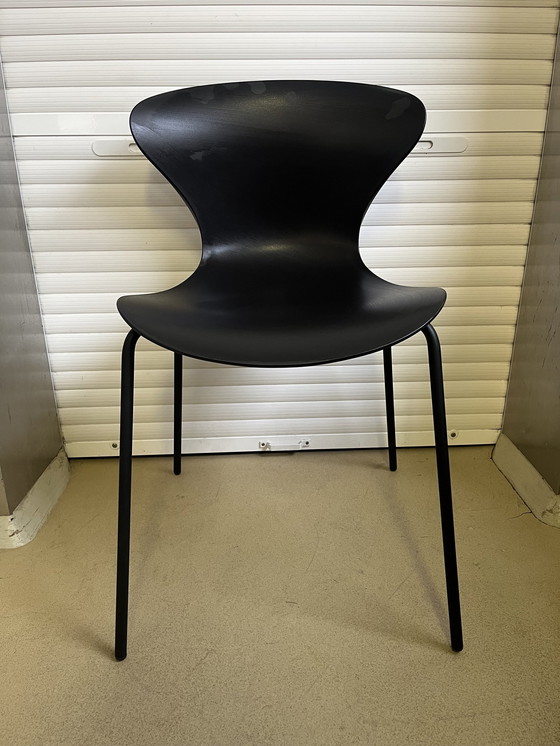 Image 1 of Chaise noire pour visiteurs