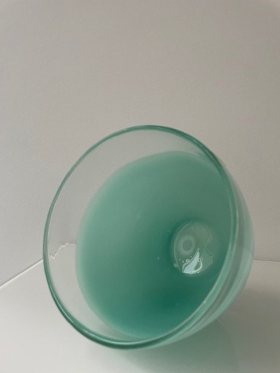 Image 1 of Vase en verre soufflé à la bouche avec effet de trempage vert menthe - Glass Art