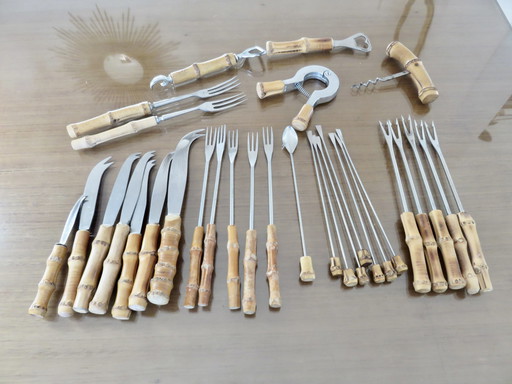 Série De 35 Pièces, Manche En Bambou Véritable, 1970