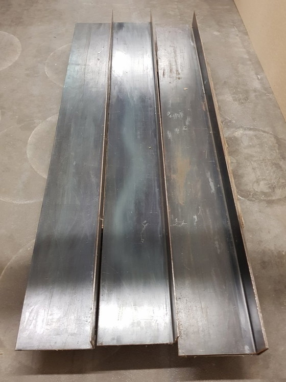 Image 1 of 3X étagères murales en acier, 1980S