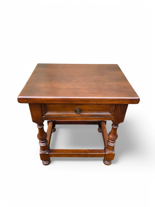 Table De Chevet Vintage En Bois Foncé