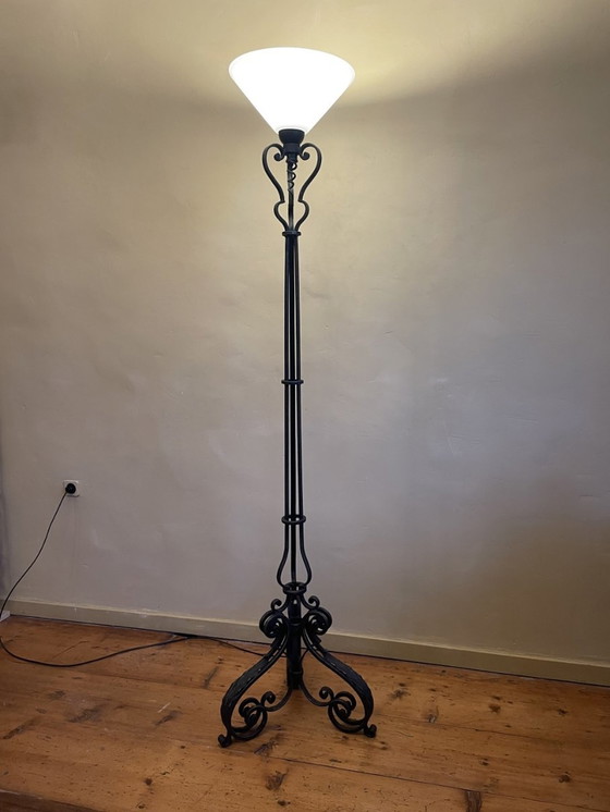 Image 1 of Lampadaire Lampadaire Lampadaire Forgé à la main Français 1940s