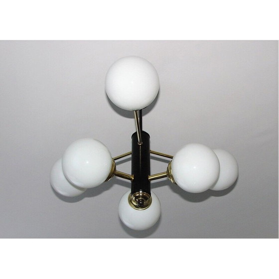 Image 1 of Lustre vintage en laiton et verre, 1970