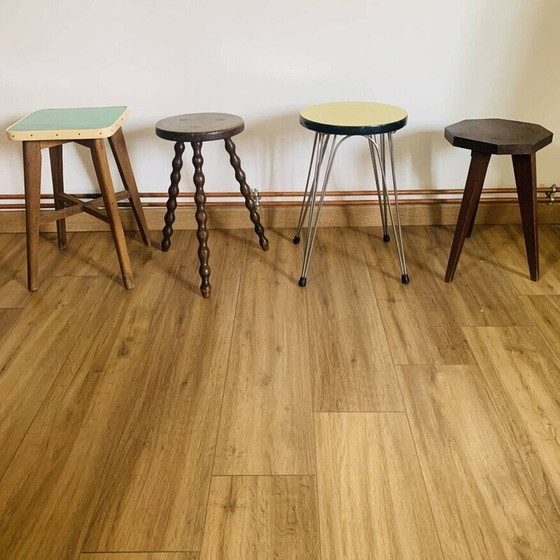 Image 1 of Ensemble de 4 tabourets vintage en bois et formica