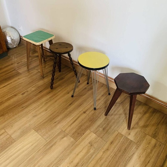 Image 1 of Ensemble de 4 tabourets vintage en bois et formica