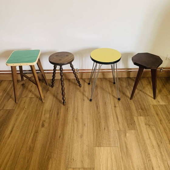 Image 1 of Ensemble de 4 tabourets vintage en bois et formica