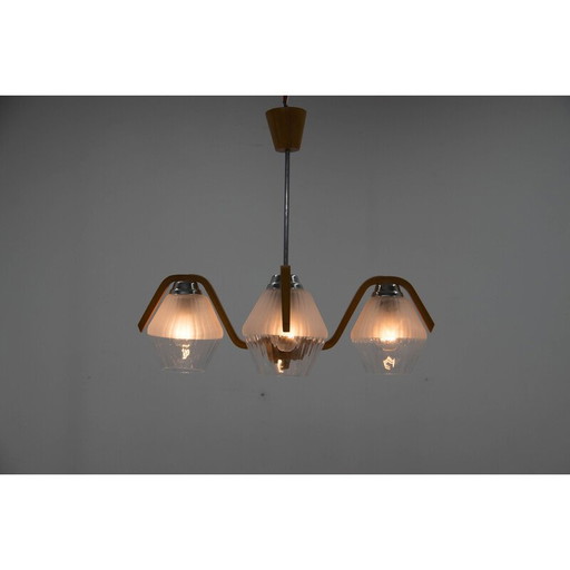Lustre en bois et verre du milieu du siècle par Dřevo Humpolec, Tchécoslovaquie Années 1960