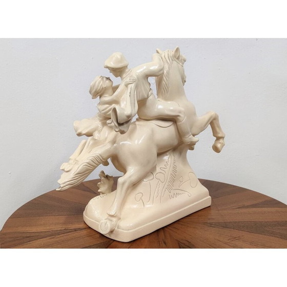 Image 1 of Statuette vintage en céramique représentant un cheval et des amoureux, Tchécoslovaquie