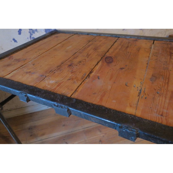 Image 1 of Table industrielle vintage en fer et bois, 1960