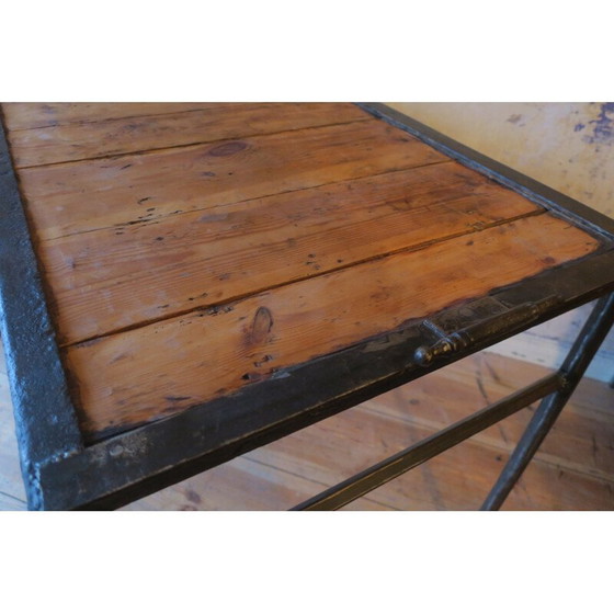 Image 1 of Table industrielle vintage en fer et bois, 1960