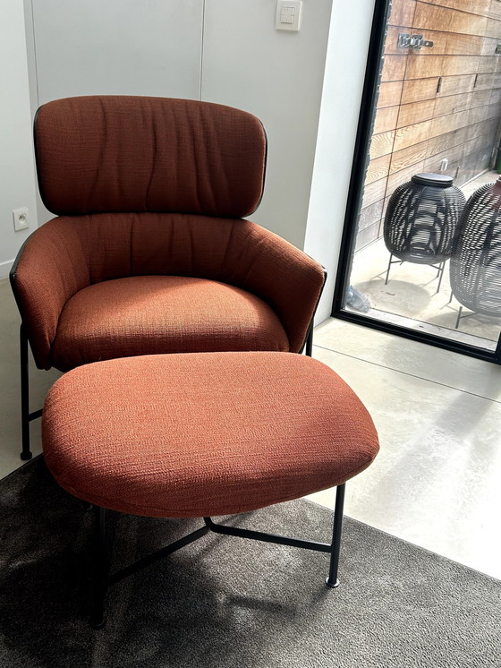 Image 1 of Fauteuil + Ottoman Caristo