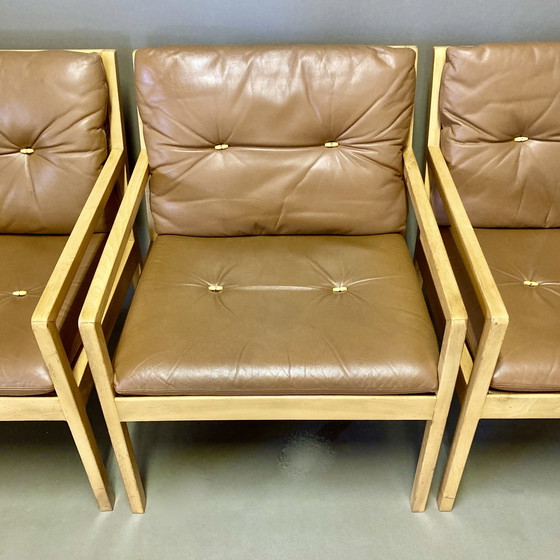 Image 1 of Suite De Trois Fauteuils Cuir Design Scandinave