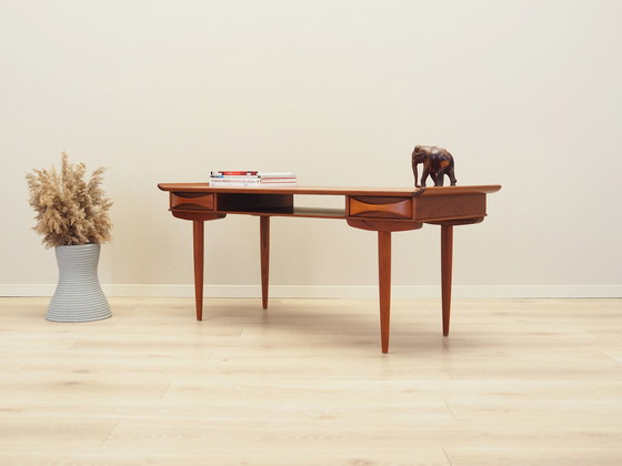 Image 1 of Table basse en teck, Design danois, 1970S, Production : Danemark