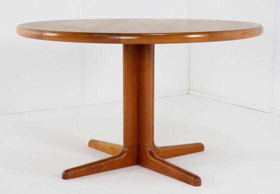 Image 1 of Johs. Kristoffersen & Son Table à manger ronde 'Bjerget' Vintage