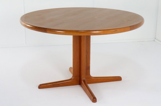 Image 1 of Johs. Kristoffersen & Son Table à manger ronde 'Bjerget' Vintage