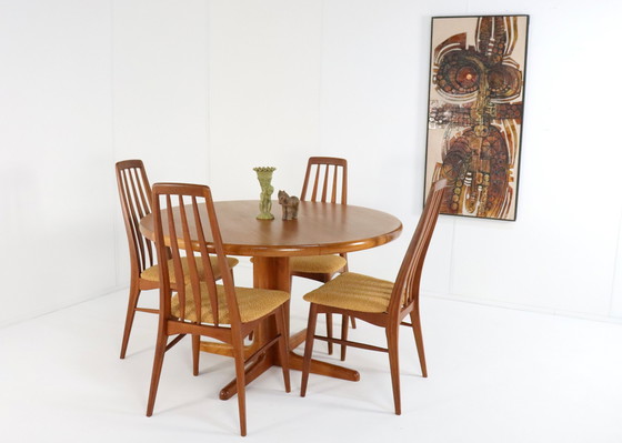 Image 1 of Johs. Kristoffersen & Son Table à manger ronde 'Bjerget' Vintage