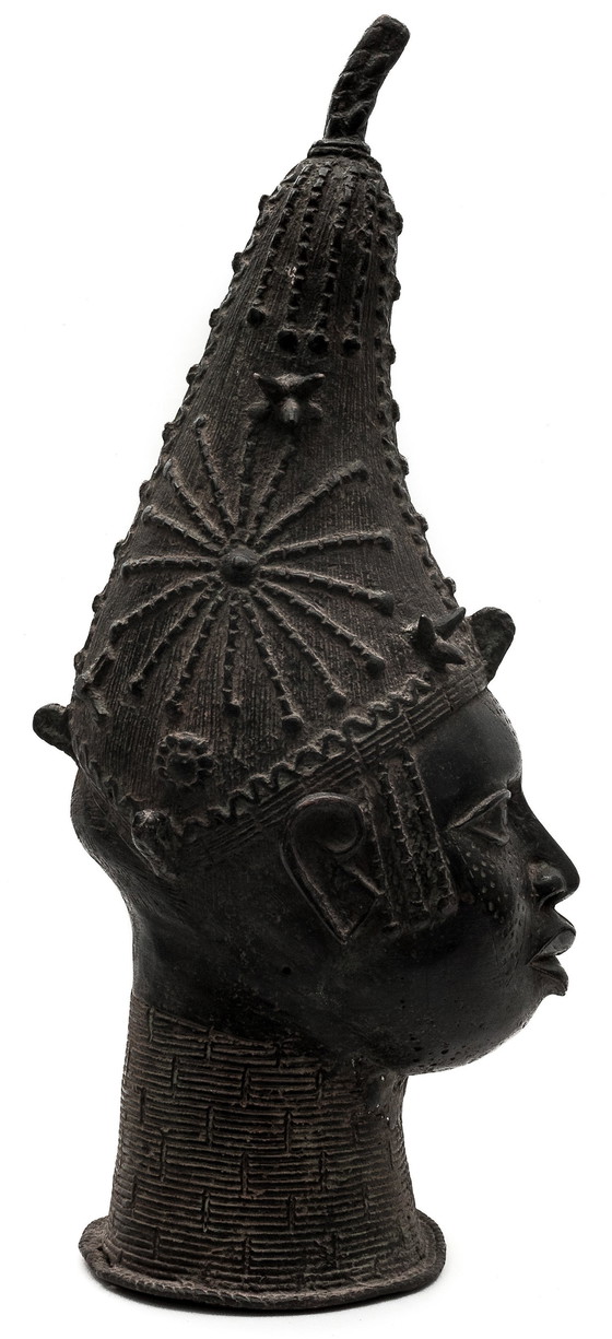 Image 1 of Tête De Reine Iyoba