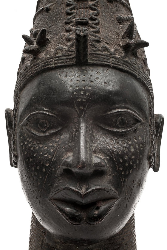 Image 1 of Tête De Reine Iyoba