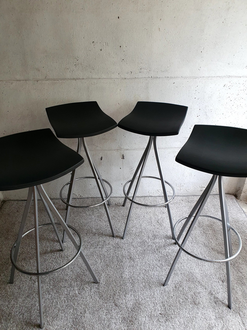 4 Tabourets Gimlet, dessinés par Jorge Pensi pour Mobles 114