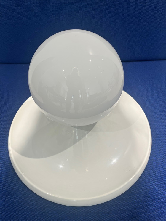 Image 1 of Plafonnier Ou Applique Murale Modèle « Light Ball » Blanc De Achille Et Pier Giacomo Castiglioni, Édité Par Flos