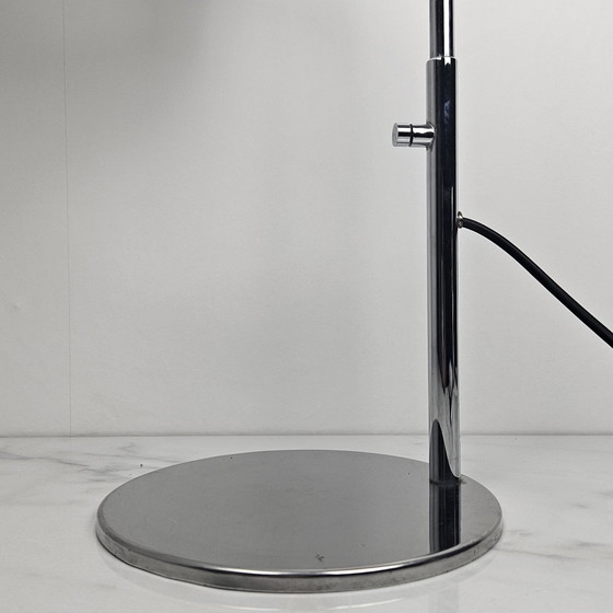 Image 1 of Lampe à poser vintage en chrome et acrylique blanc