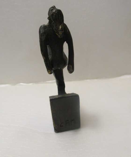 Image 1 of Corry Ammerlaan Van Niekerk (1947), sculpture en bronze, Marked, The Jump.