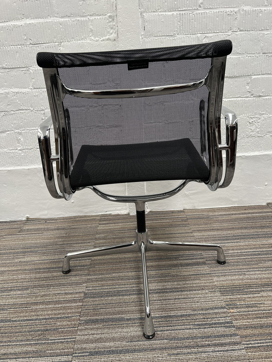 Image 1 of 1X Ea108 Netwave Charles Ray Eames Chair