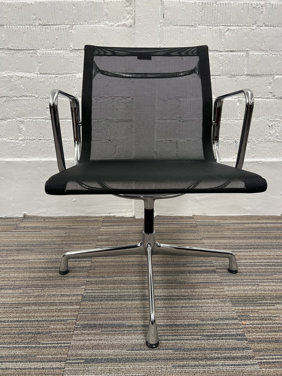 Image 1 of 1X Ea108 Netwave Charles Ray Eames Chair