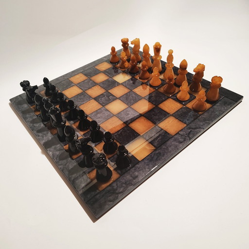 Jeu d'échecs 1970S en albâtre de Volterra sculpté à la main - noir et brun - Fabriqué en Italie. 40 cm