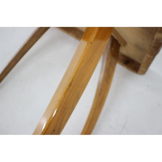 Image 1 of Table basse vintage en noyer par Jindrich Halabala pour Up Zavody, Tchécoslovaquie 1960