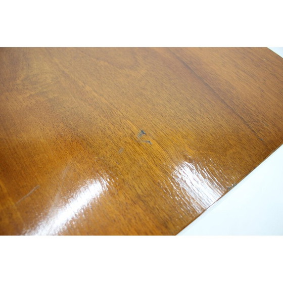 Image 1 of Table basse vintage en noyer par Jindrich Halabala pour Up Zavody, Tchécoslovaquie 1960