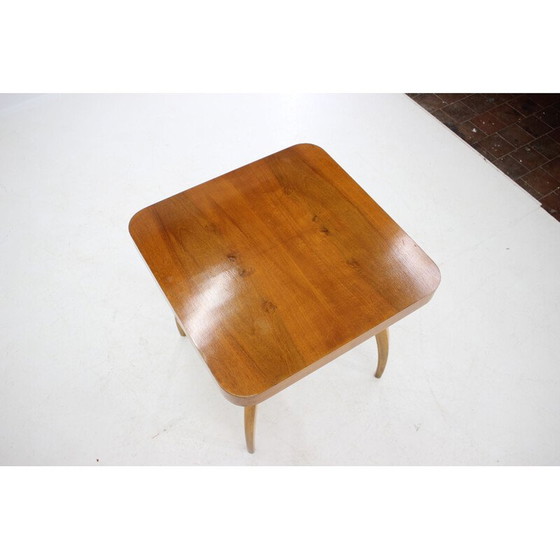 Image 1 of Table basse vintage en noyer par Jindrich Halabala pour Up Zavody, Tchécoslovaquie 1960