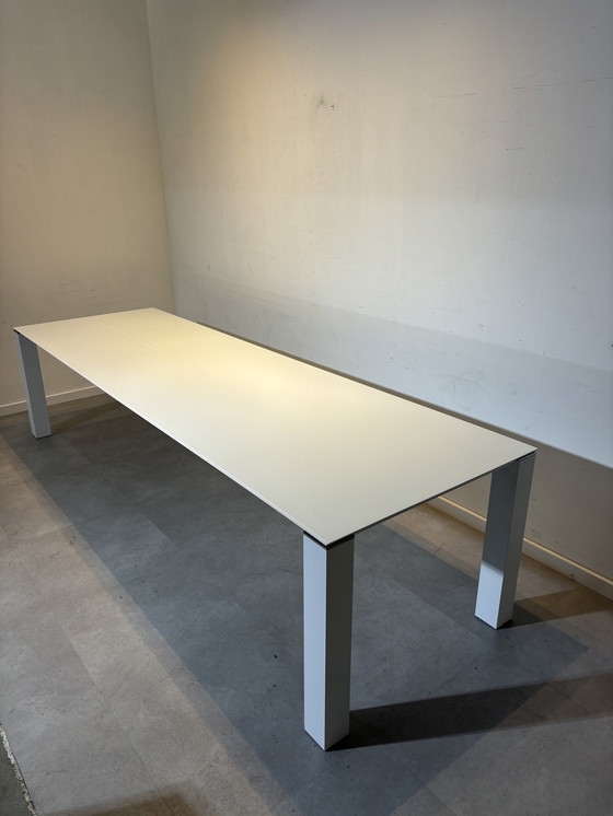 Image 1 of Table de salle à manger Jori Modèle "Dente" Extensible