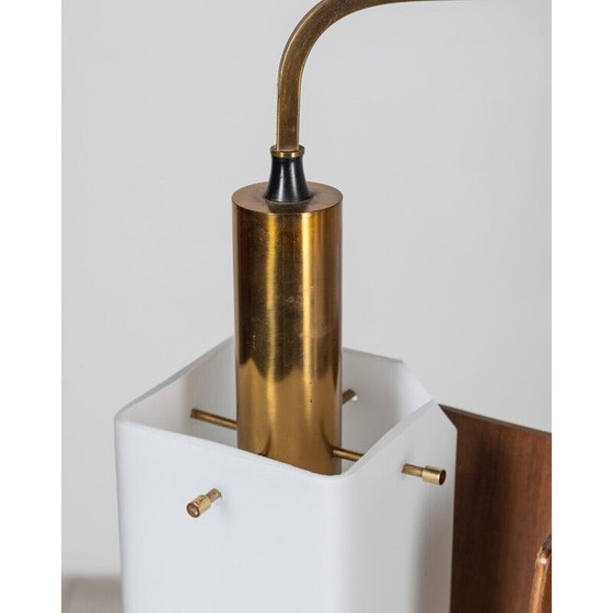 Image 1 of Lustre vintage avec structure en bois et laiton doré avec abat-jour en verre opalin, années 1950