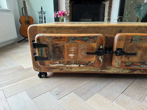 Image 1 of Table basse en bois de manguier