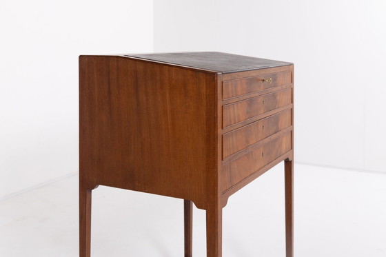 Image 1 of Bureau debout danois moderne du Mid Century de Frits Henningsen