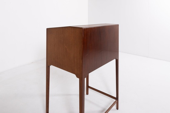 Image 1 of Bureau debout danois moderne du Mid Century de Frits Henningsen