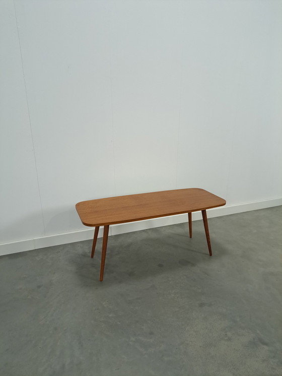 Image 1 of Table basse en placage de teck