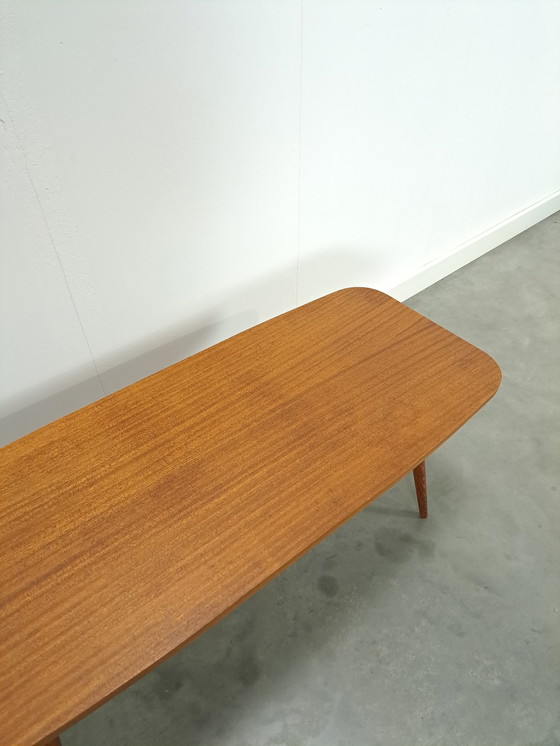 Image 1 of Table basse en placage de teck