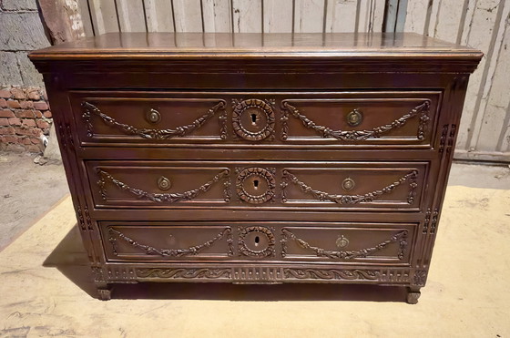 Image 1 of Commode ancienne de style Louis Xvi