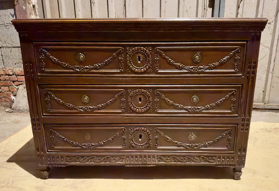 Image 1 of Commode ancienne de style Louis Xvi