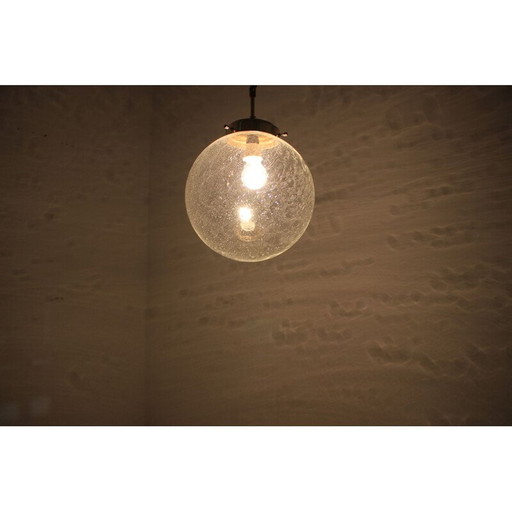 Lampe suspendue vintage en verre et laiton pour Valašské Meziříčí, Tchécoslovaquie 1970.